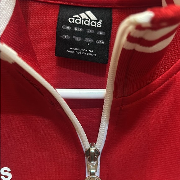 Liverpool FC ADIDAS warm up men’s jacket. - Picture 6 of 7